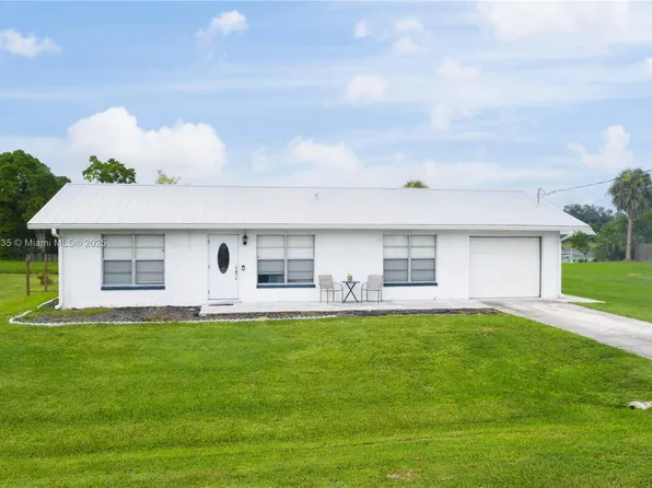 2673 Montego Dr, Fort Myers, FL 33905