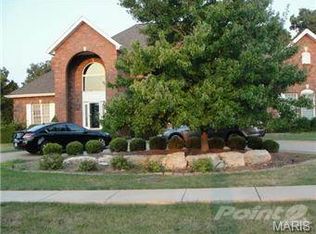 204 Camelot Dr, Weldon Spring, MO 63304