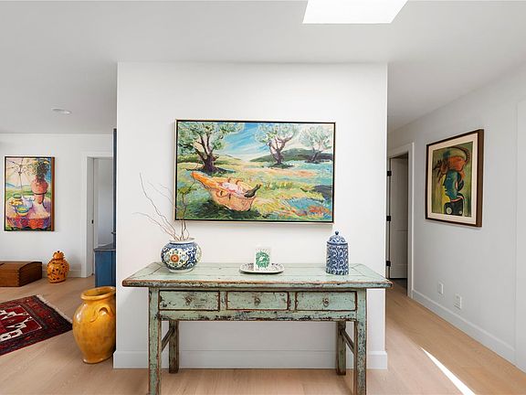 2nd image of 148 Oakspring Rd