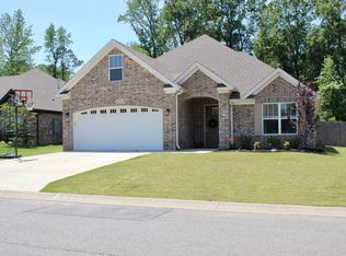 1525 Del Rey Ct, Benton, AR 72019