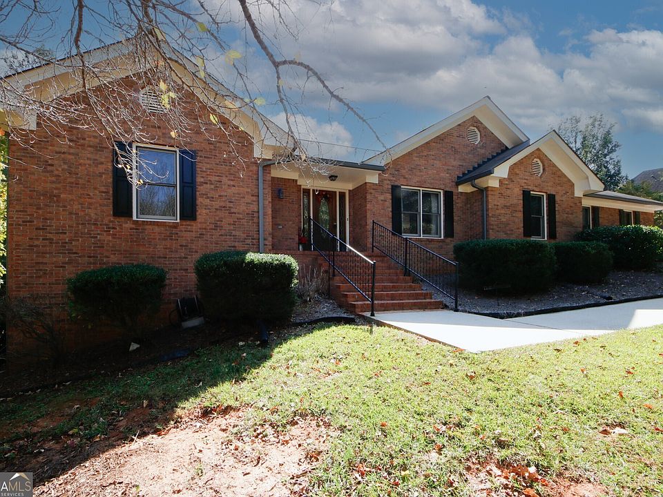 1st image of 370 Wedgefield Dr