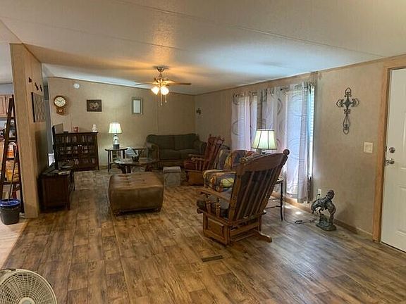 3rd image of 175 Samantha Dr