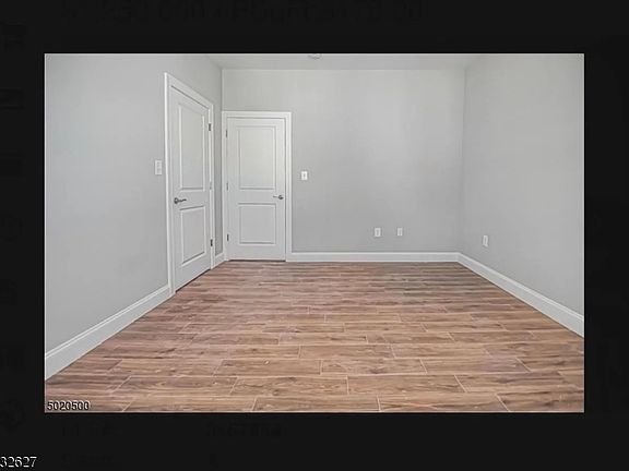 4th image of 195 Ridge St