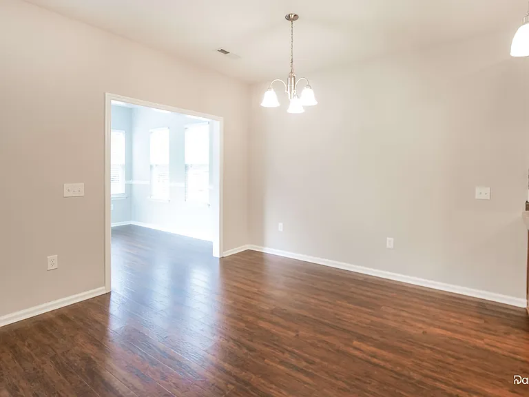 112 Vango Dr — Photo 7