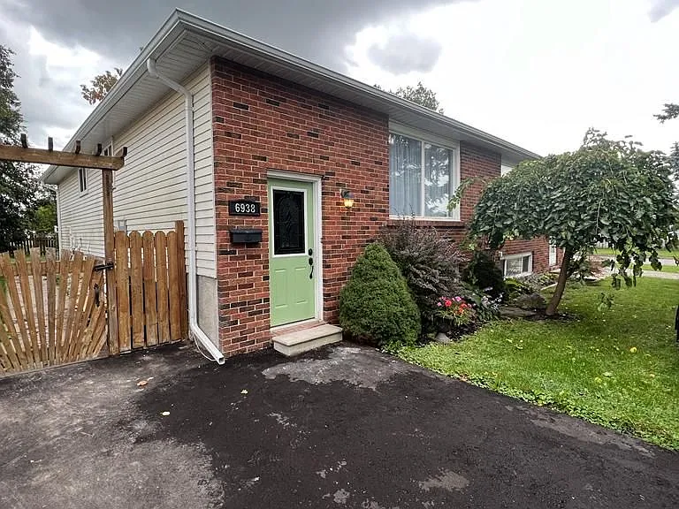 6938 Warden Ave #UPPER — Photo 2