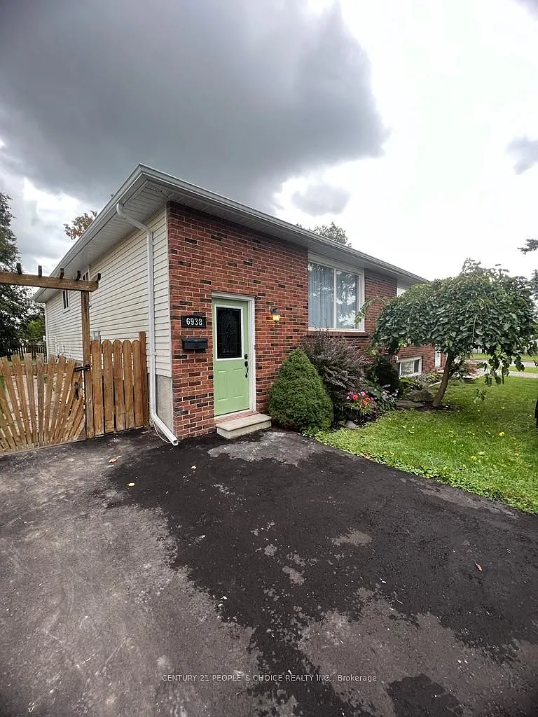 Building Photo - 6938 Warden Ave #UPPER
