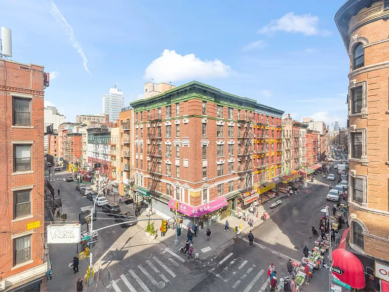 158 Hester St #4D — Photo 6