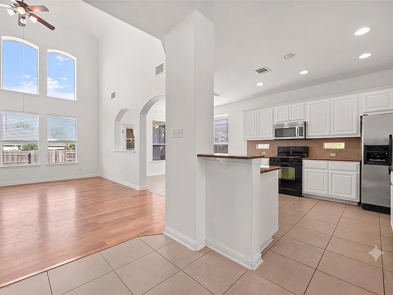 3664 Rosalina Loop — Photo 5