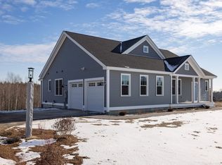 7 Megans Way UNIT 104, Epping, NH 03042