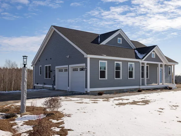 7 Megan's Way #104, Epping, NH 03042