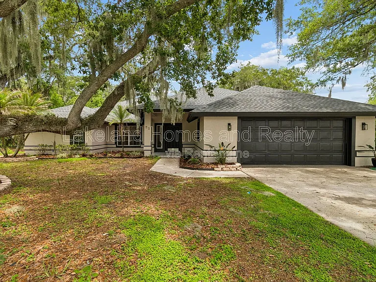 95 Woodside Dr — Photo 2