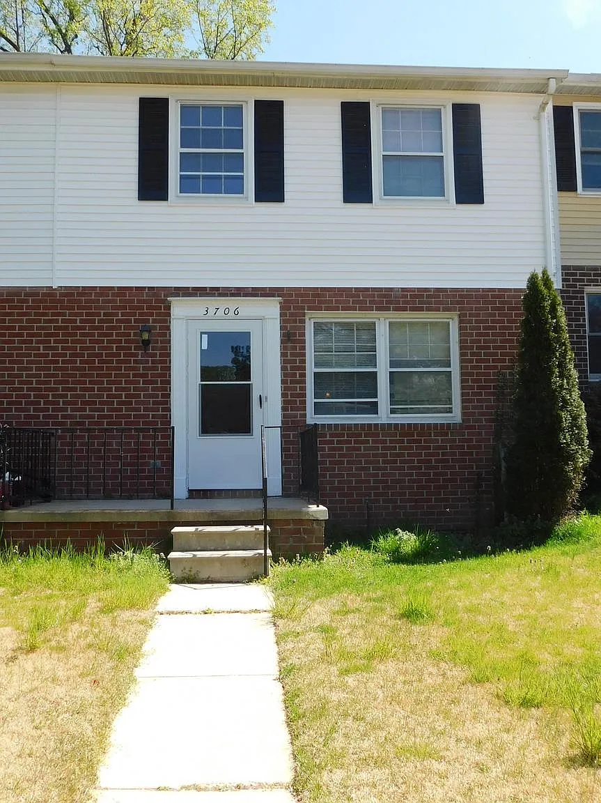 3 bed, 2.5 bath, 2000 sqft, $2,200 — Photo 1