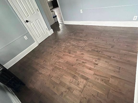 3rd image of 25 Underwood St #L2