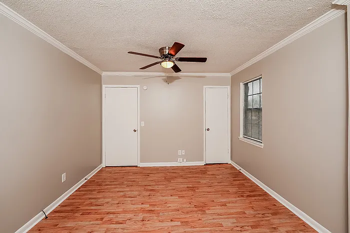 356 Lakeshore Cir — Photo 4