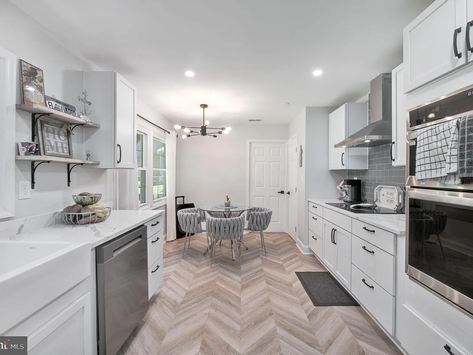 4 bed, 2.5 bath, 1980 sqft, $3,500 — Photo 3