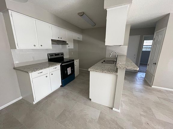 2nd image of 418 Vega Dr