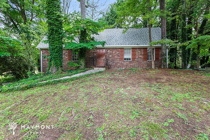 1st image of 1684 Regency Pl