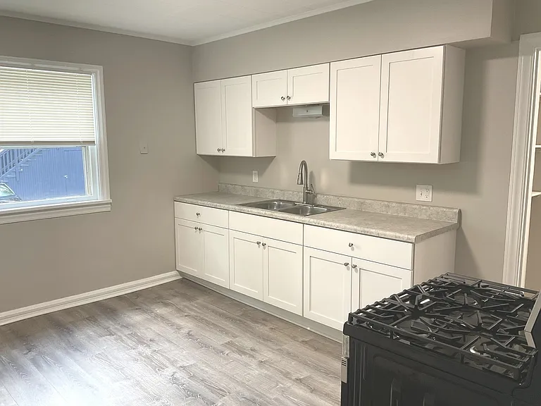 451 W New York St #1 — Photo 4