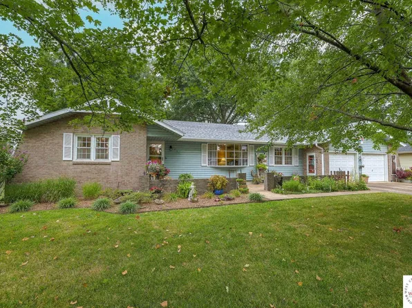 205 S Michael Dr, Clinton, MO 64735