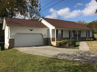 625 Short St, Maryville, TN 37804