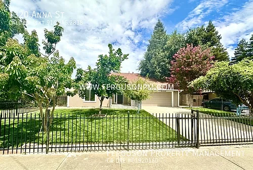 1320 Anna St Photo 1