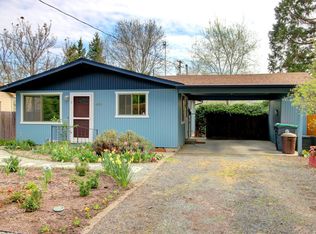 406 N Church St, Phoenix, OR 97535