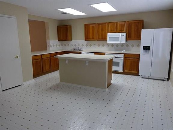 3rd image of 3332 Chapel Wood Ct