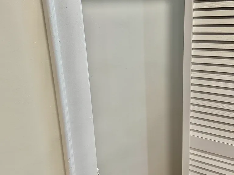 Small "Cambridge Closet" Bedroom 2