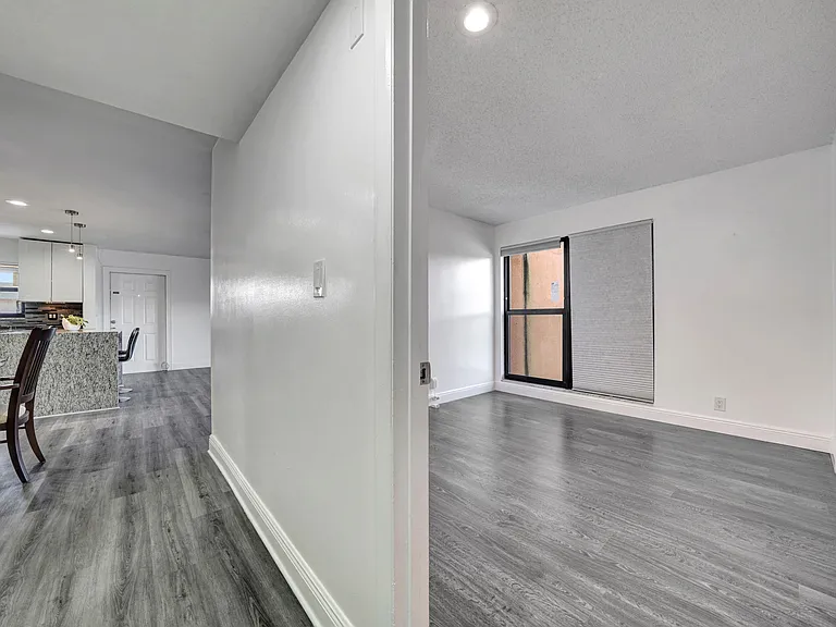 516 Osprey Dr #16C — Photo 31