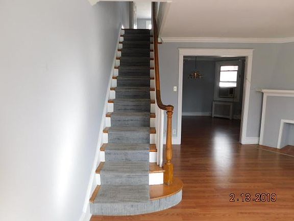 2nd image of 1347 Devereaux Ave