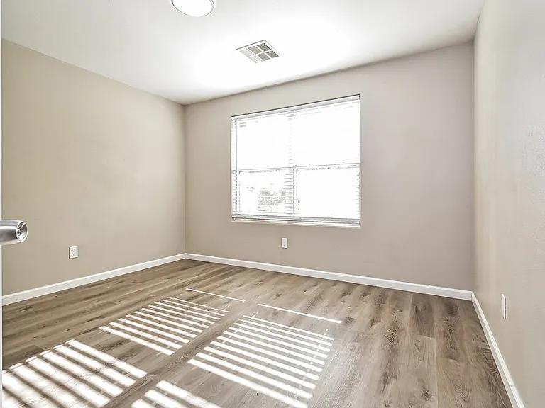 4237 Telstar Ct — Photo 13