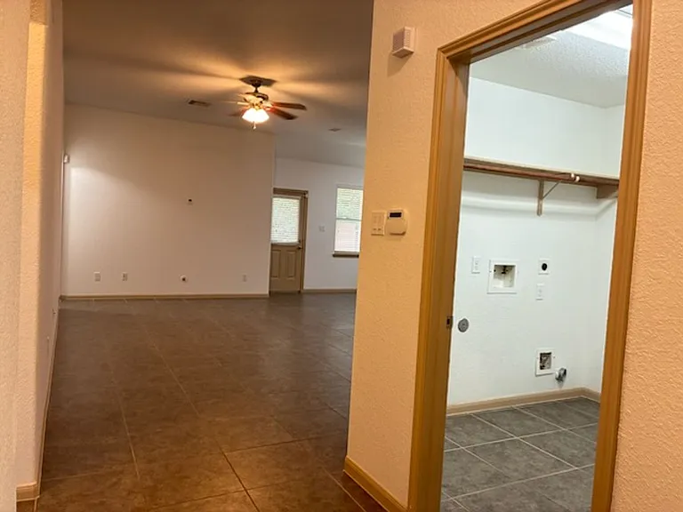 7042 Windy Run Ct — Photo 8