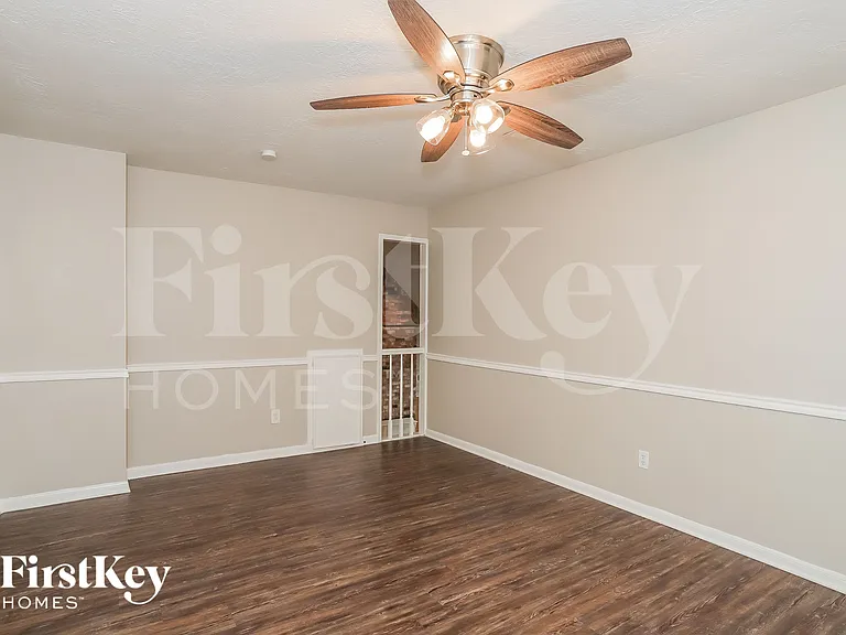 6511 Misty Spring Ln — Photo 13