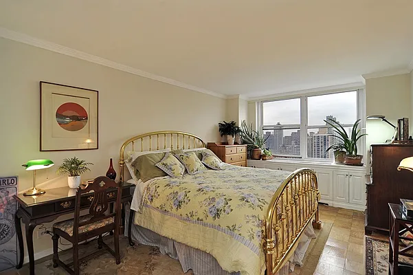 Sold by Corcoran | media 18