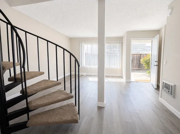 2046 Hornblend St #1, San Diego, CA 92109