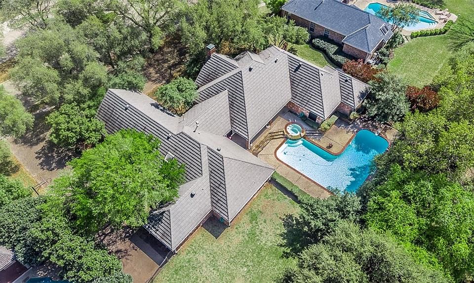 1st image of 2105 Winding Hollow Ln