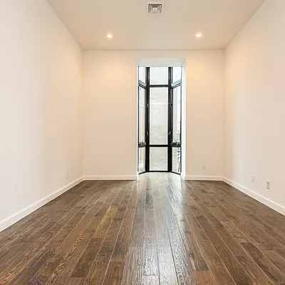 Rented by Nooklyn NYC LLC | media 55