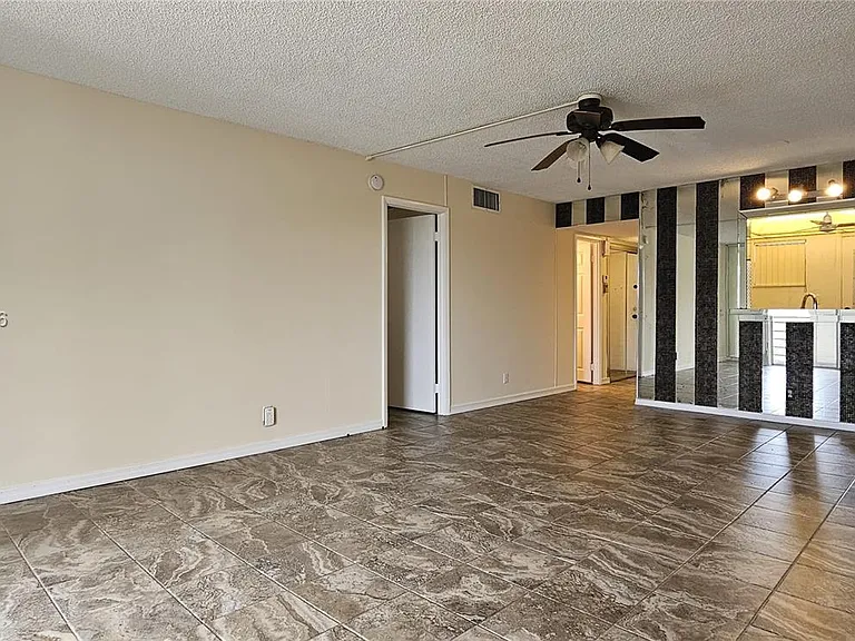 403 NW 68th Ave #309 — Photo 8