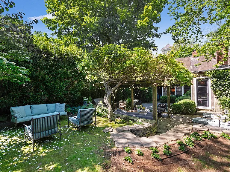 47 Madison St — Photo 4
