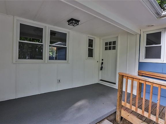 4th image of 45 Alina St