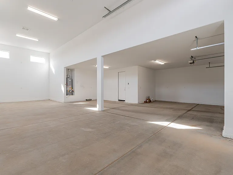 22268 N Risa Dr — Photo 39