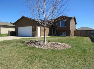 4008 S Linedrive Ave, Sioux Falls, SD 57110