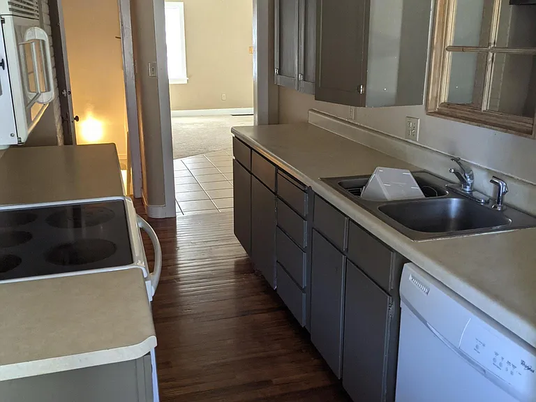 2227 N Grand Ave #2227 — Photo 21