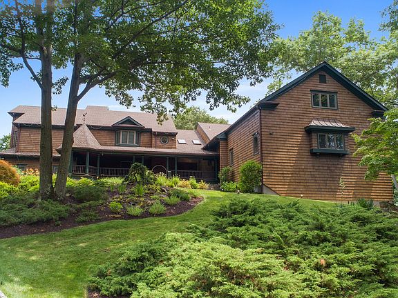 Main House & Guest Quarters.