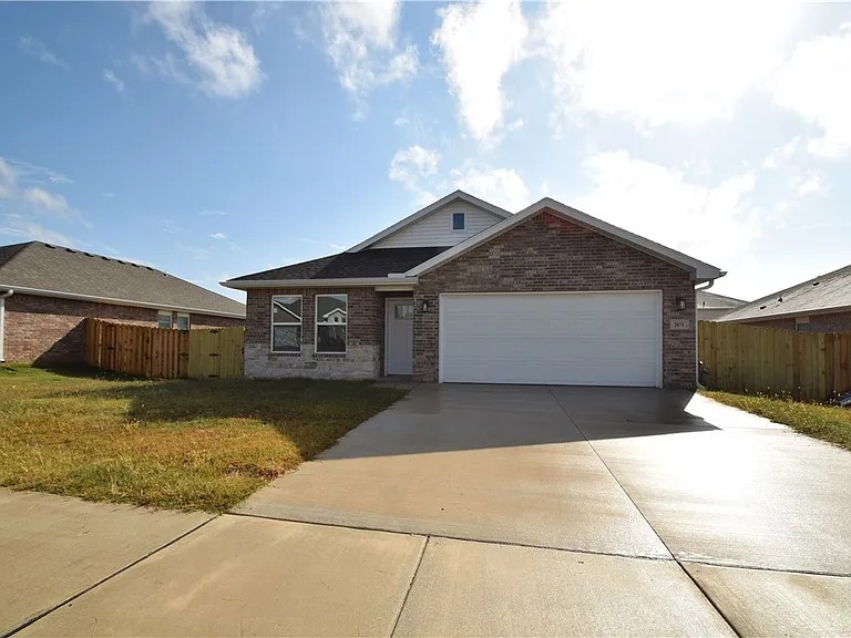 2071 Bluestem Dr — Photo 1