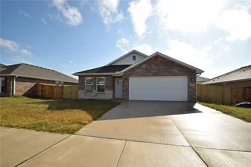 2071 Bluestem Dr Photo 1