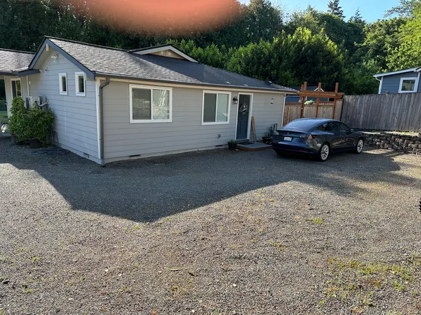 13209 NE 97th St APT A, Kirkland, WA 98033