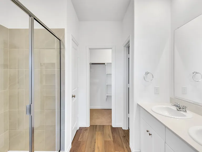 5126 Penrose Dr — Photo 16