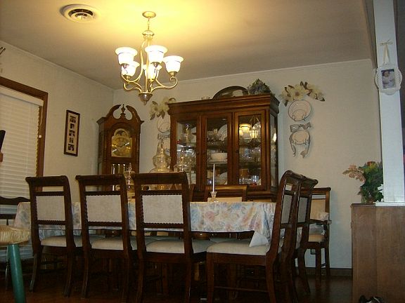 4th image of 60 Barrett Ln