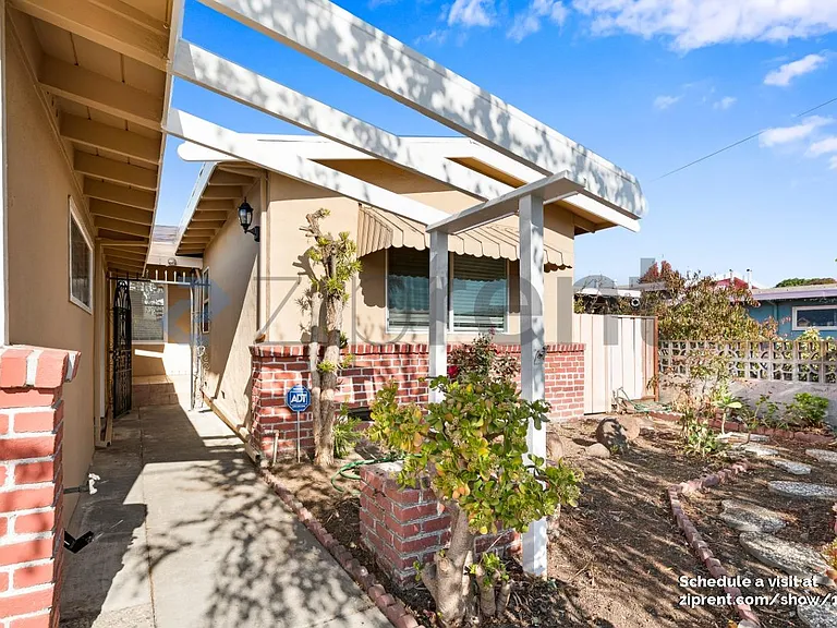 685 Carmar St — Photo 23